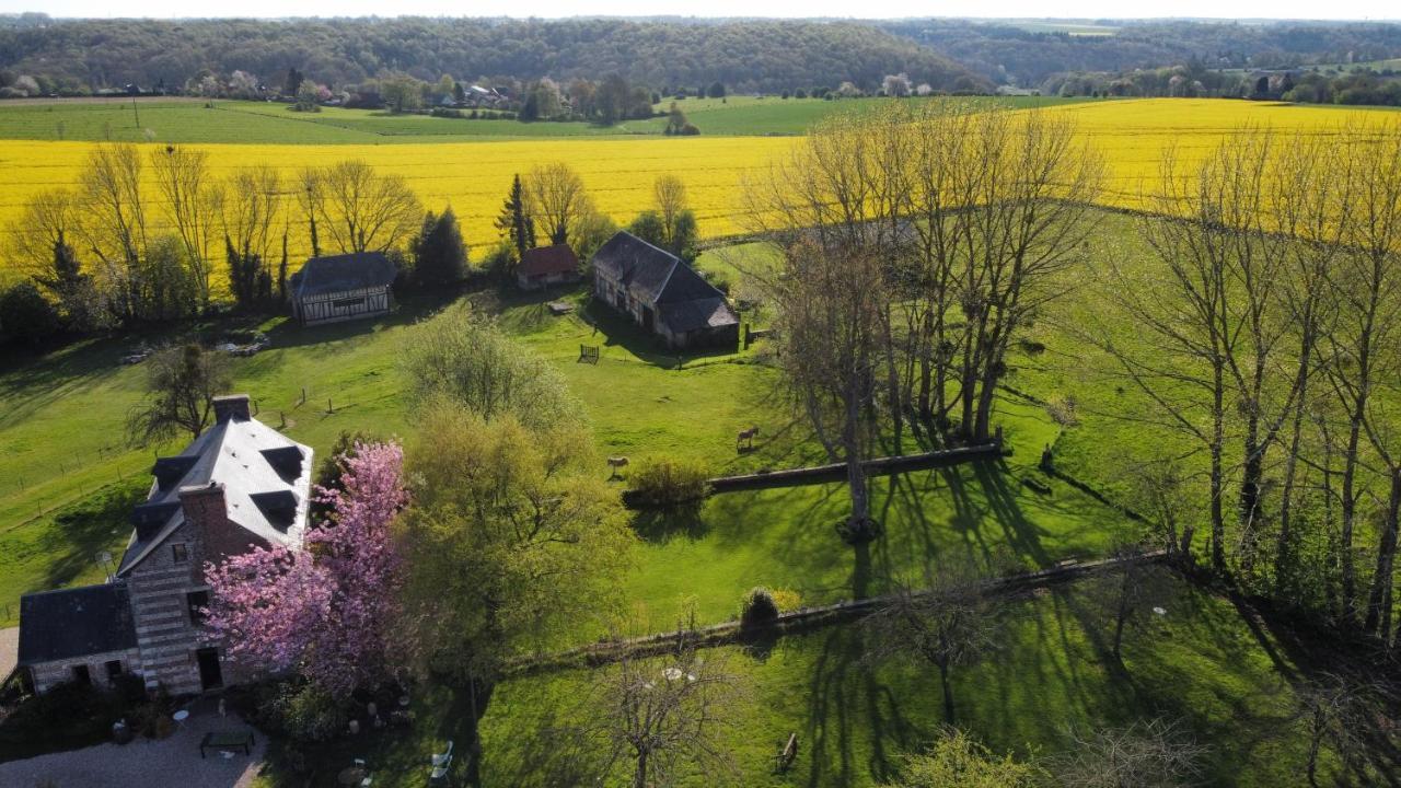 Le Petit Manoir De La Vernelle Bed and Breakfast Fourmetot Exterior foto