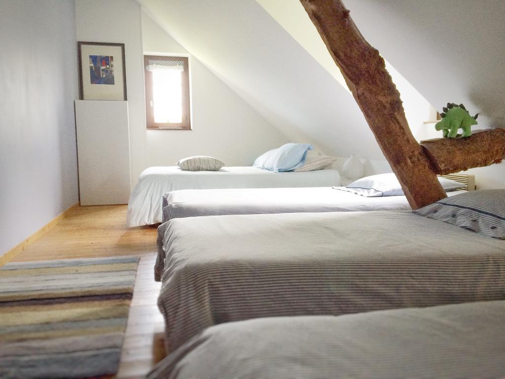 Le Petit Manoir De La Vernelle Bed and Breakfast Fourmetot Habitación foto