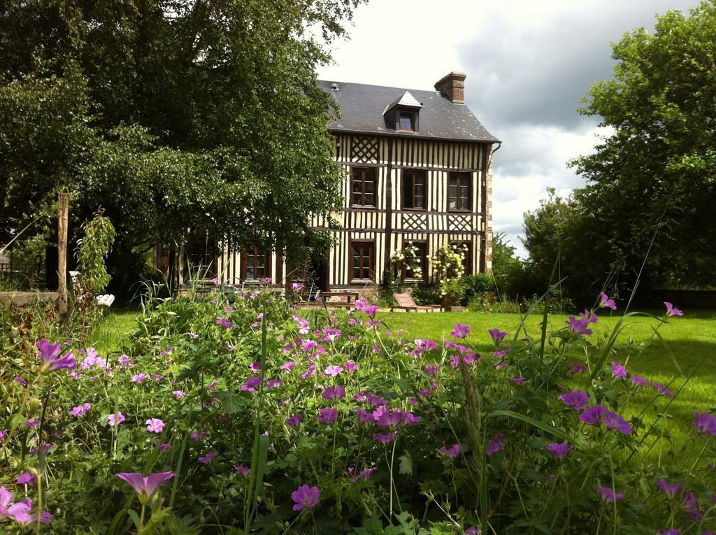 Le Petit Manoir De La Vernelle Bed and Breakfast Fourmetot Exterior foto