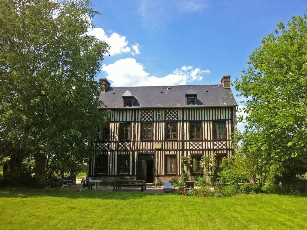 Le Petit Manoir De La Vernelle Bed and Breakfast Fourmetot Exterior foto